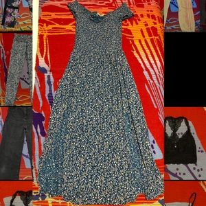 Flowy, x2 slit floral dress